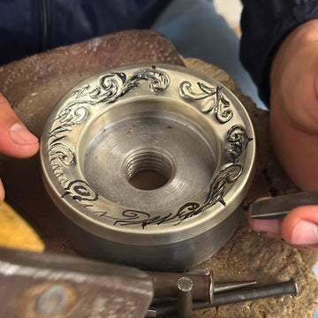 travail orfèvre artisanat calebasse à maté